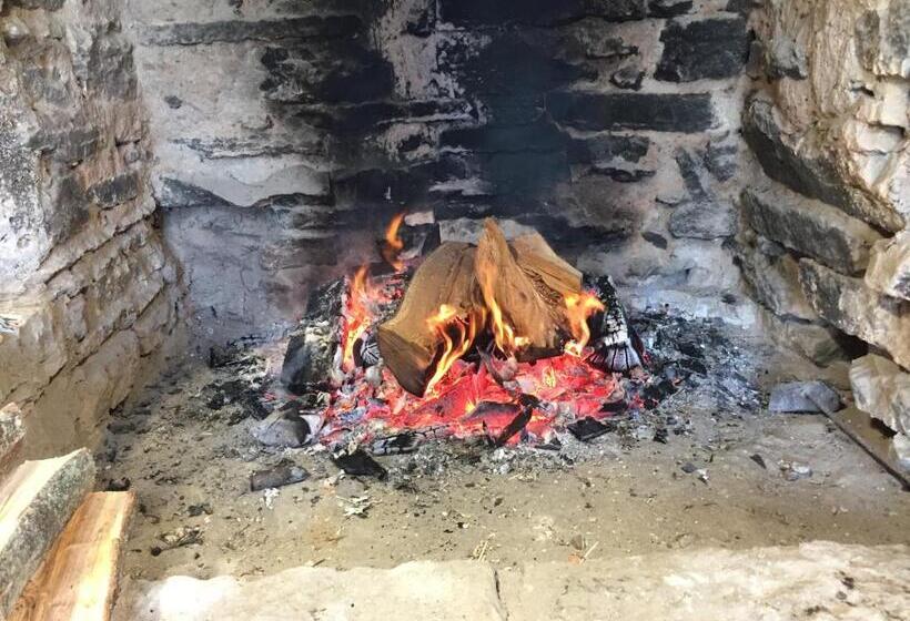 חדר משפחתי נוף לגינה, Stenbrottets Smedja