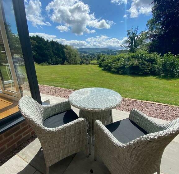 带山景的高级间, Cwmbach Lodge Luxury B&b