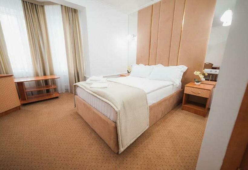 اتاق استاندارد یک نفره, кұрмет