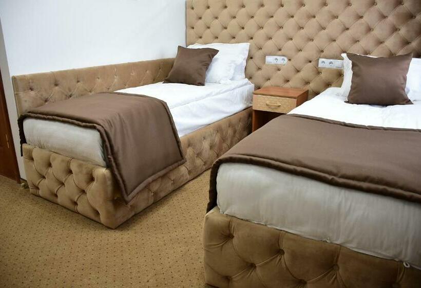 اتاق استاندارد, кұрмет