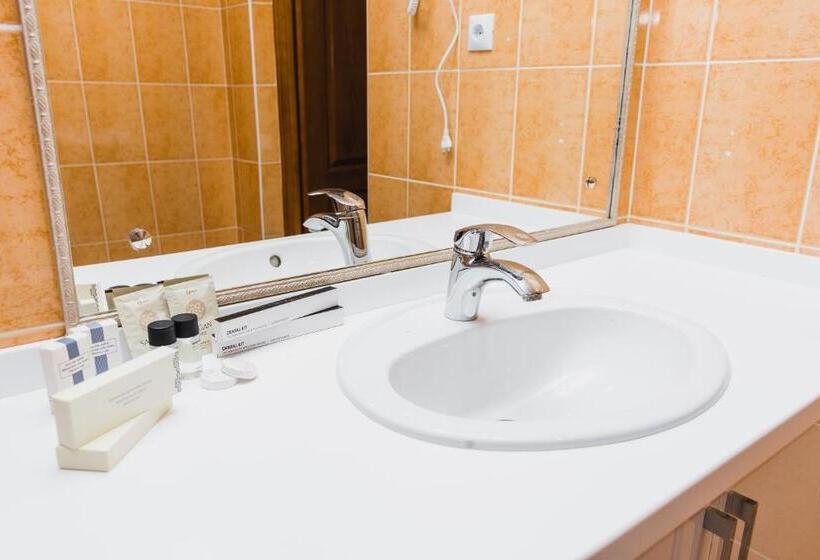 اتاق استاندارد, кұрмет