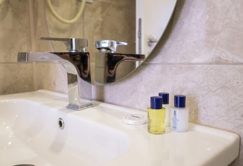 اتاق استاندارد, Dymar