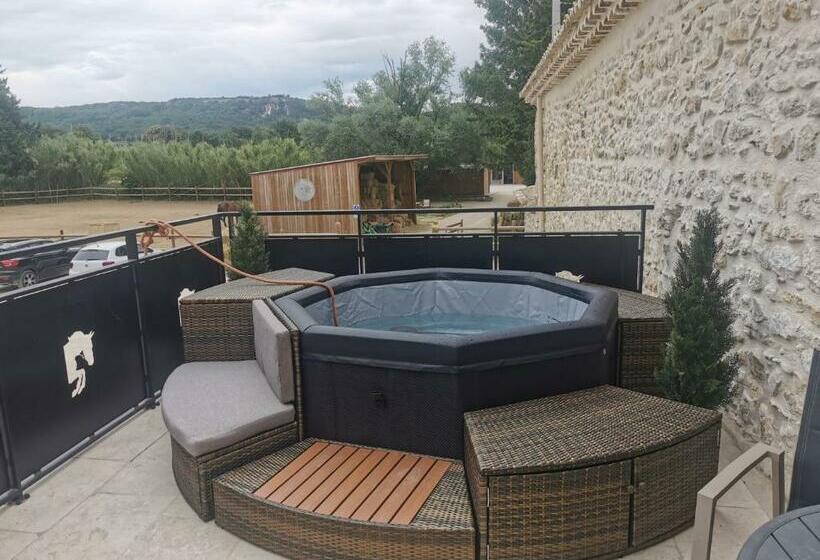 חדר סטנדרט נוף לגינה, La Petite Plaine