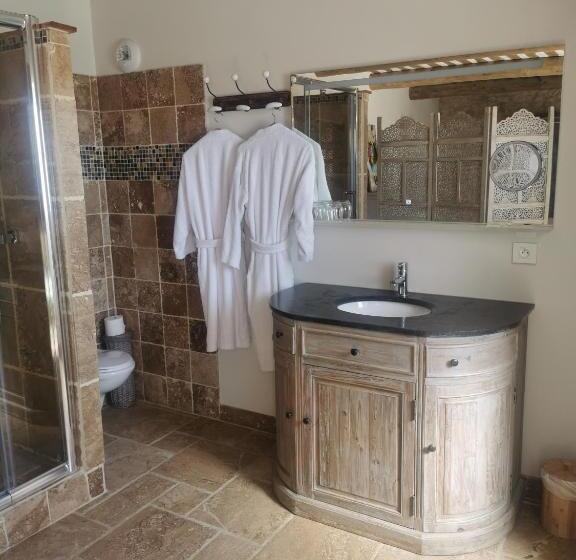 חדר דחוקס עם מיטת קינג, La Petite Plaine