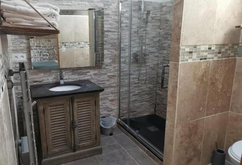 חדר דחוקס עם מיטת קינג, La Petite Plaine