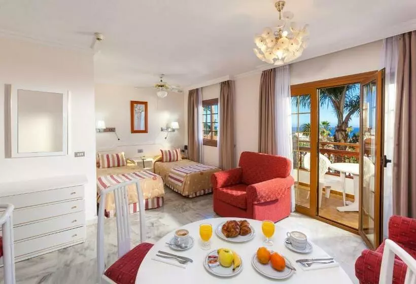 استودیوی استاندارد, Apartamentos Casablanca