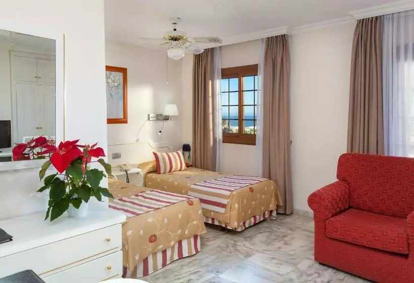 استودیوی استاندارد, Apartamentos Casablanca