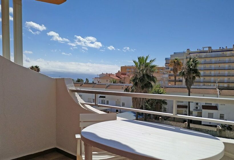 スタンダードスタジオ, Apartamentos Voramar 3000