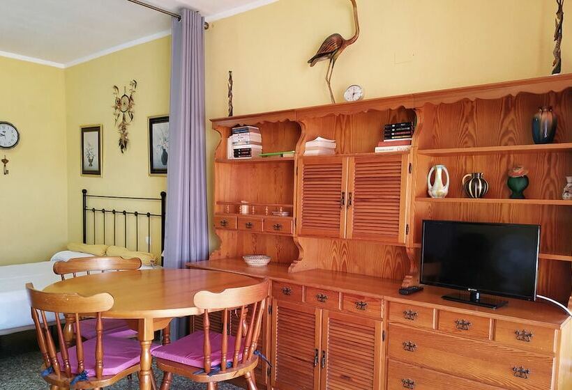 Escritório Estándar, Apartamentos Voramar 3000