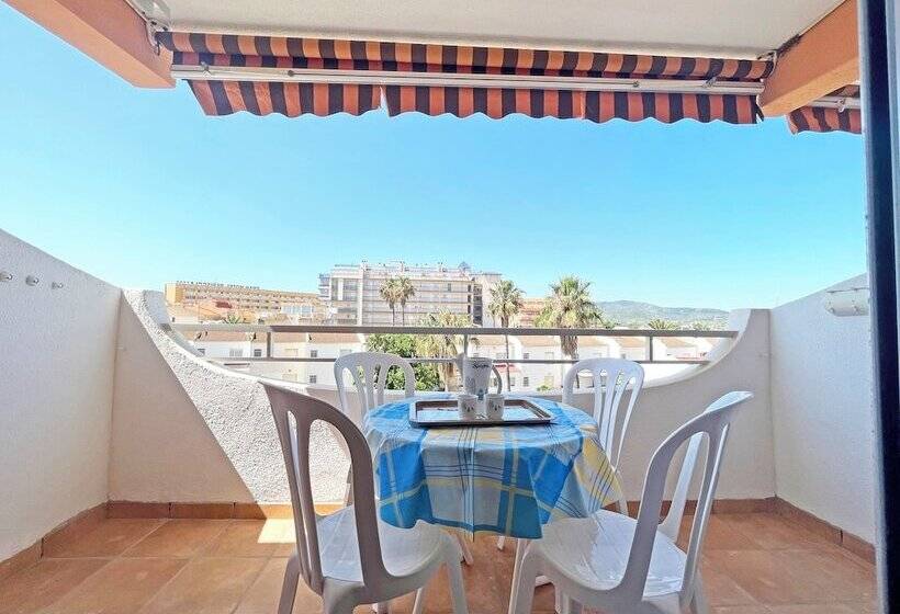 スタンダードスタジオ, Apartamentos Voramar 3000