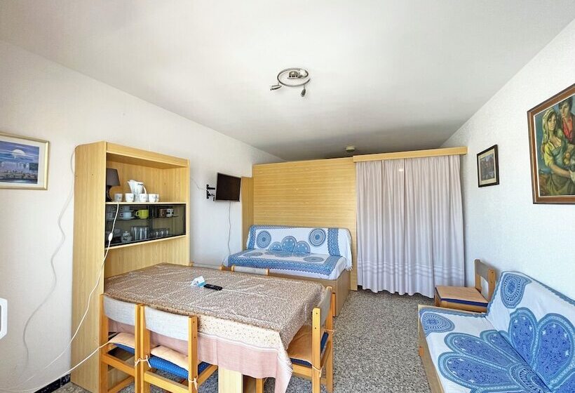 Escritório Estándar, Apartamentos Voramar 3000