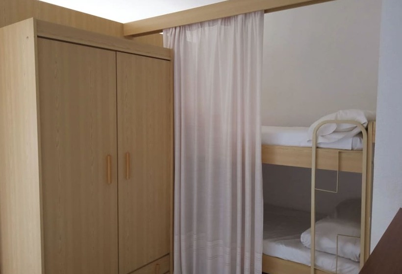 Escritório Estándar, Apartamentos Voramar 3000