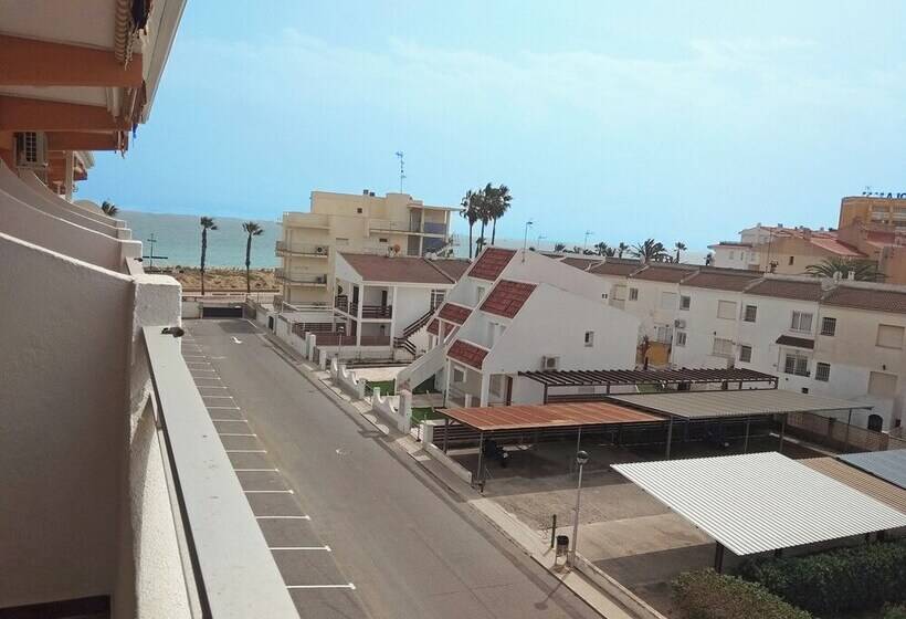 استودیوی استاندارد, Apartamentos Voramar 3000