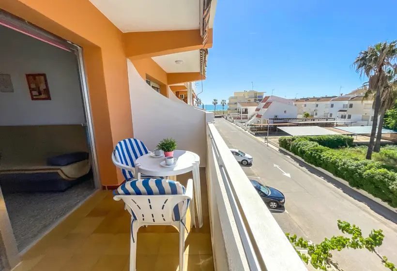 استودیوی استاندارد, Apartamentos Voramar 3000