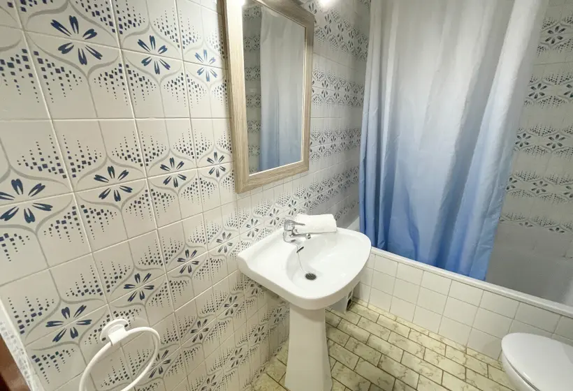 استودیوی استاندارد, Apartamentos Voramar 3000