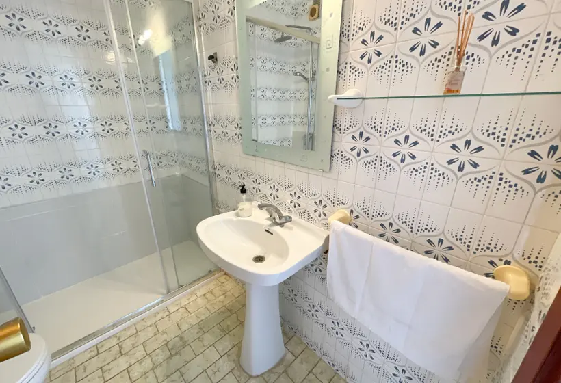 استودیوی استاندارد, Apartamentos Voramar 3000