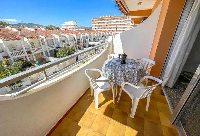 استودیوی استاندارد, Apartamentos Voramar 3000