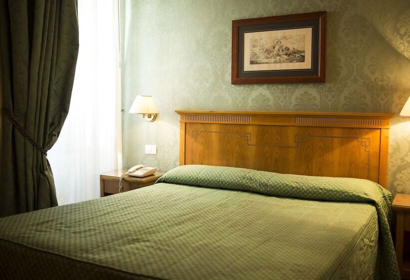 اتاق استاندارد سه نفره, Del Real Orto Botanico