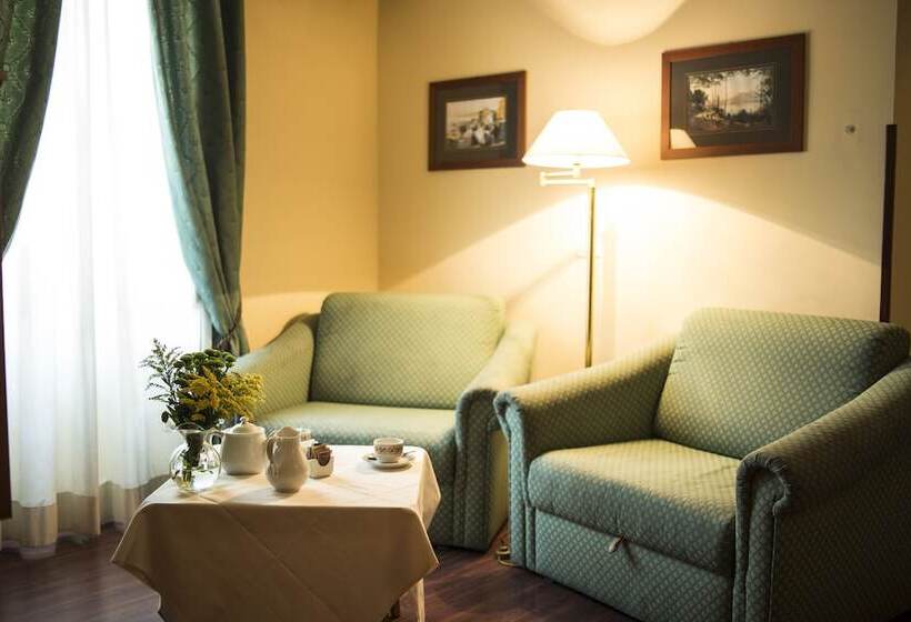 اتاق استاندارد چهار تخته, Del Real Orto Botanico