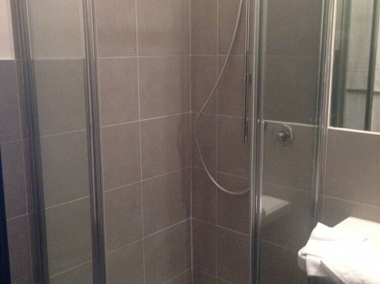 اتاق اکونومی, Del Real Orto Botanico