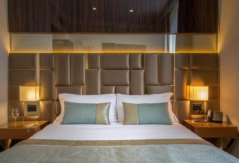 חדר קלאסי, Gioberti