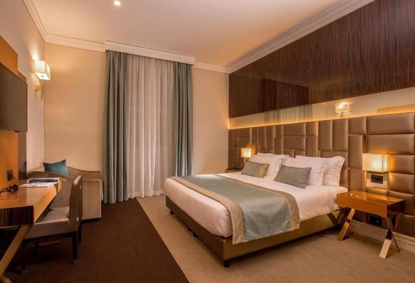 חדר סופריור, Gioberti