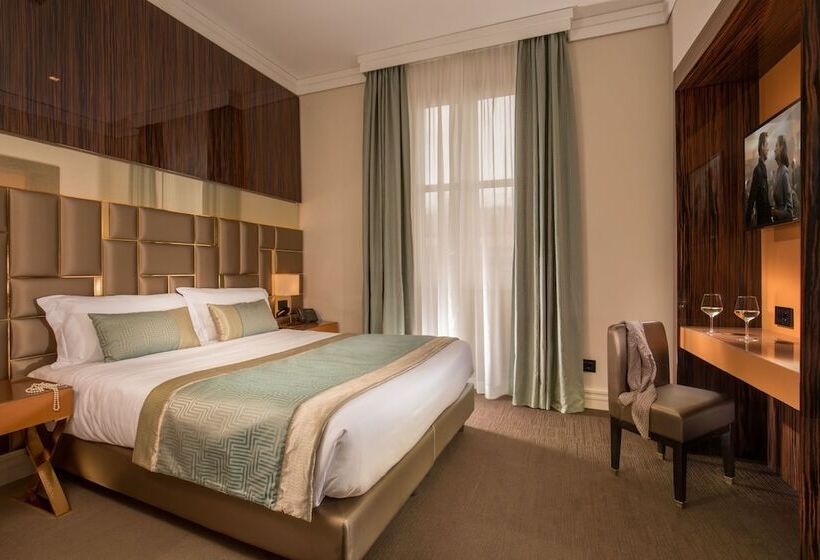 חדר קלאסי, Gioberti