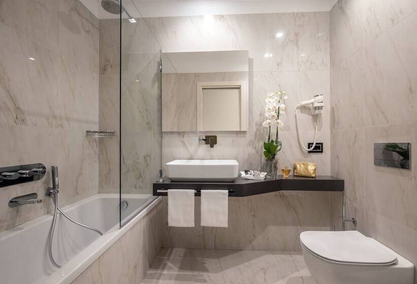 חדר דלוקס, Gioberti