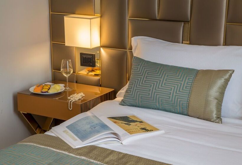 חדר סופריור, Gioberti