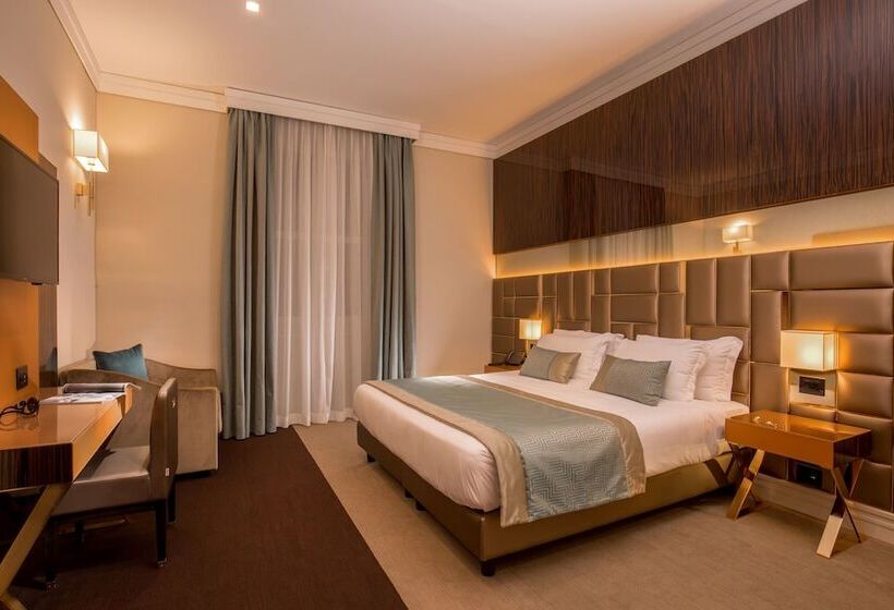 חדר סופריור, Gioberti