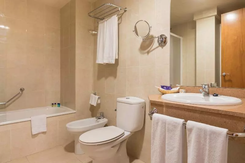 اتاق استاندارد با چشم‌انداز دریا, htop Pineda Palace & Spa 4* Sup - Adults Only