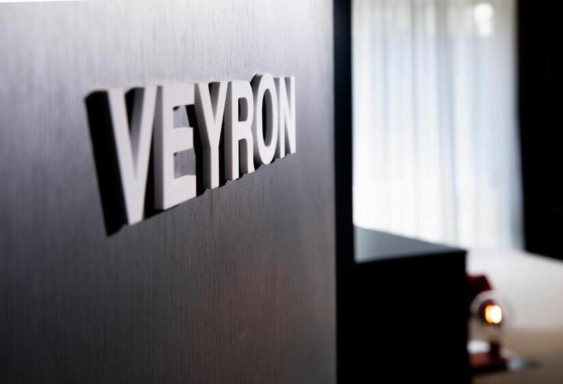 شقة غرفة واحدة, Le Bugatti