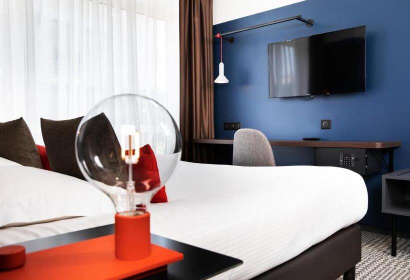 شقة غرفة واحدة, Le Bugatti