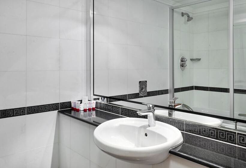 חדר אקזקיוטיב, Leonardo Royal Hotel London City   Tower Of London