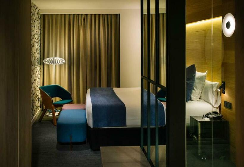 اتاق پرمیوم, Mirador De Chamartin