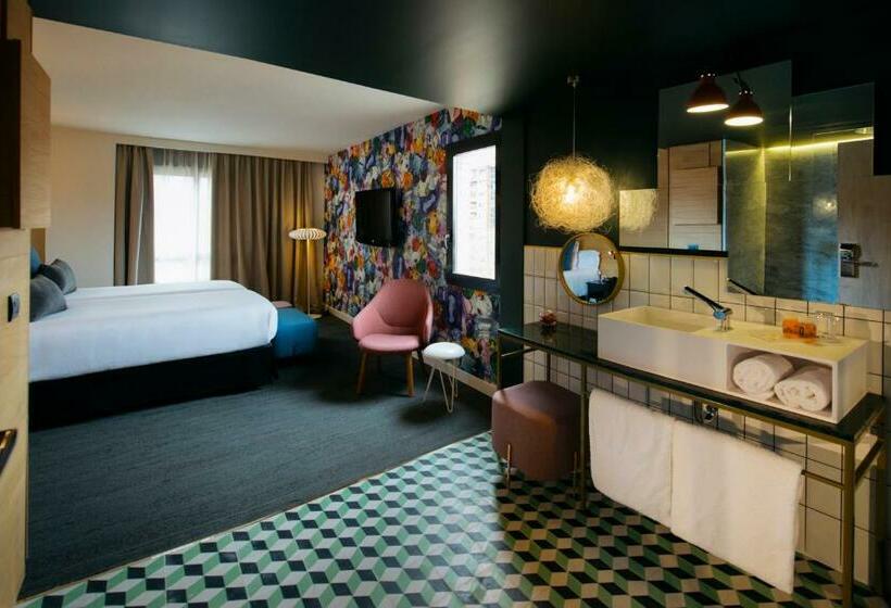 اتاق پرمیوم, Mirador De Chamartin