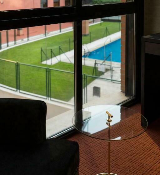 اتاق لوکس, Mirador De Chamartin