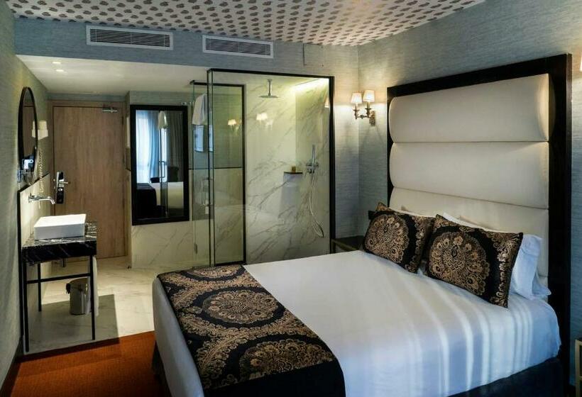 اتاق لوکس, Mirador De Chamartin