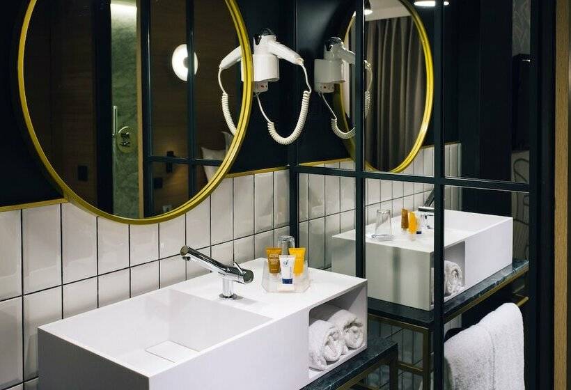 اتاق لوکس, Mirador De Chamartin