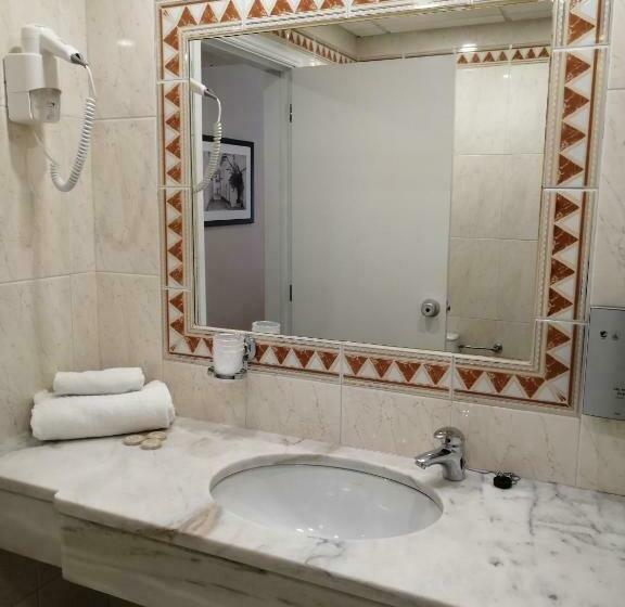 Номер Стандарт Трехместный, Monaco