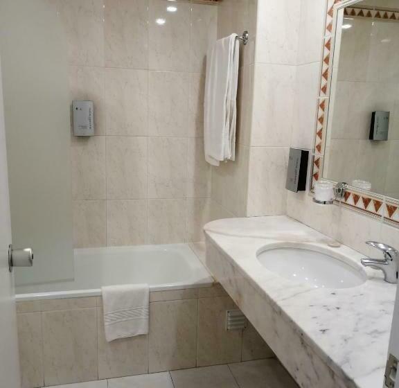 Номер Стандарт, Monaco