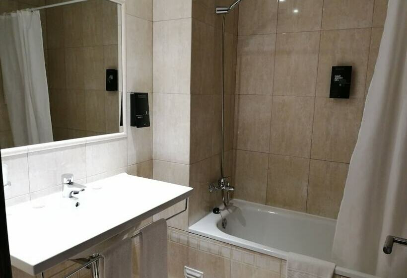 Номер Стандарт, Monaco