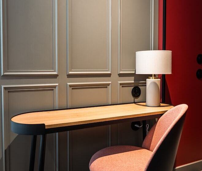 スタンダードルーム, La Dépendance