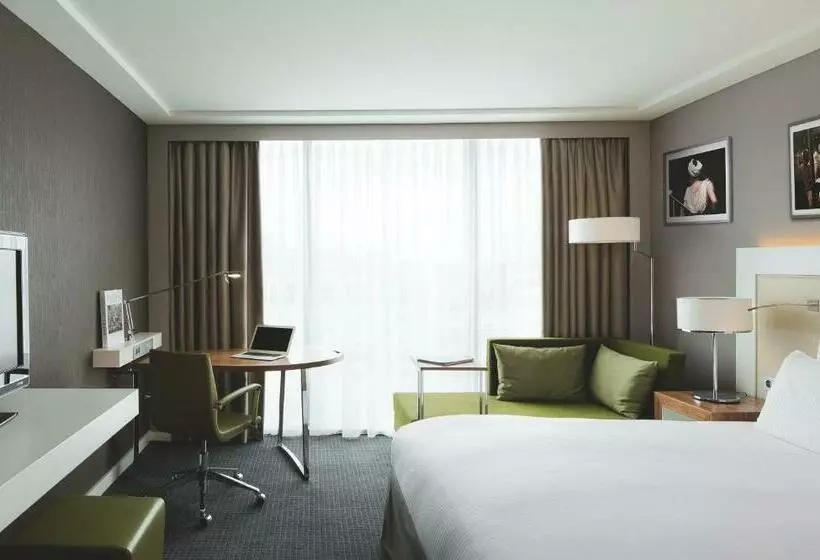 キングサイズベッドのデラックスルーム, Pullman Paris Centrebercy