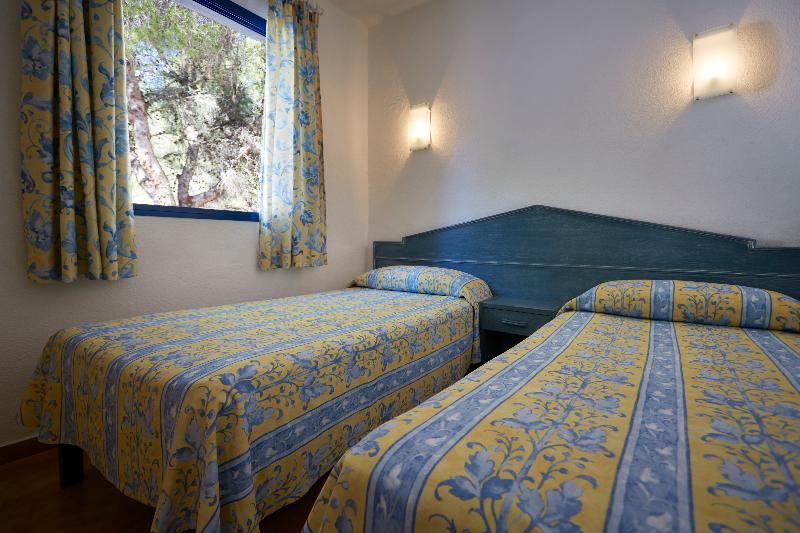 بانگلوی استاندارد, Insotel Club Maryland