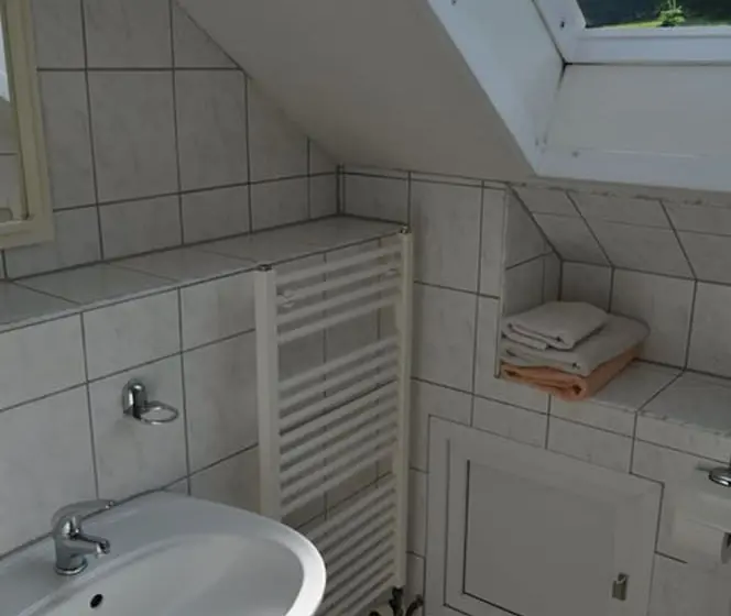 1ベッドルームアパートメント, Gästezimmer & Ferienwohnung Berge