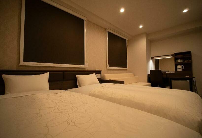 اتاق استاندارد سه نفره, Front Inn Fukuoka Airport