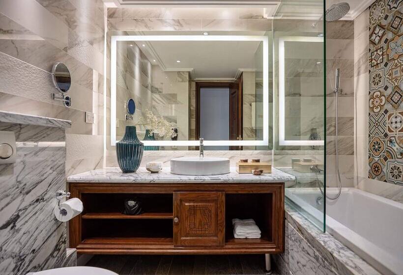 اتاق لوکس, Peridot Grand Luxury Boutique