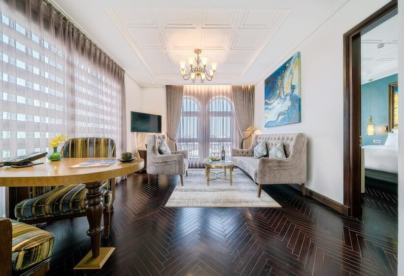 سوییت لوکس, Peridot Grand Luxury Boutique