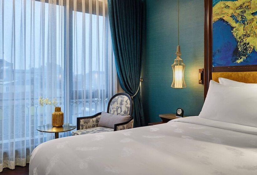 سوییت لوکس, Peridot Grand Luxury Boutique